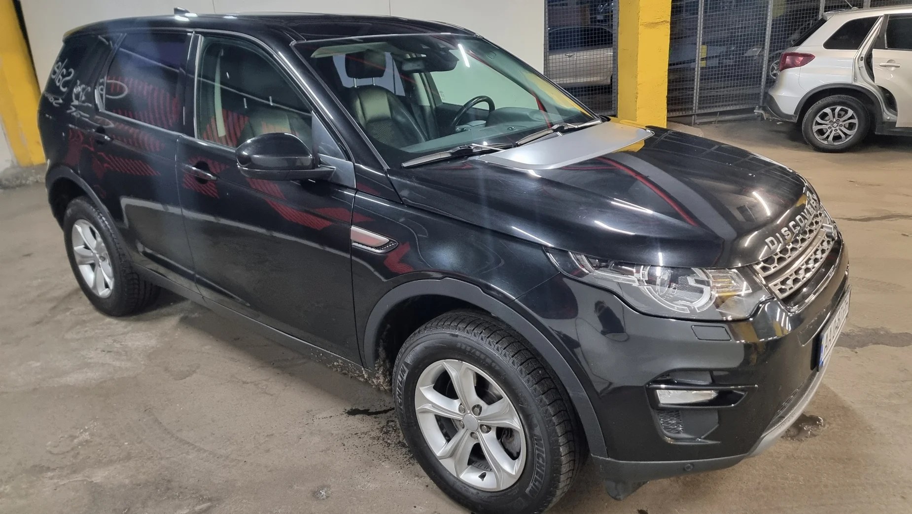 Land Rover Discovery Sport photo